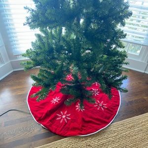 Christmas tree skirt
